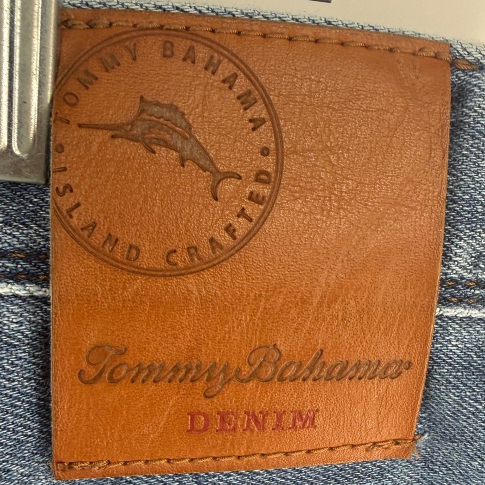 Tommy‎ Bahama Mens 42x32 Medium Wash Blue Straight Leg Denim Jeans Marlin Logo